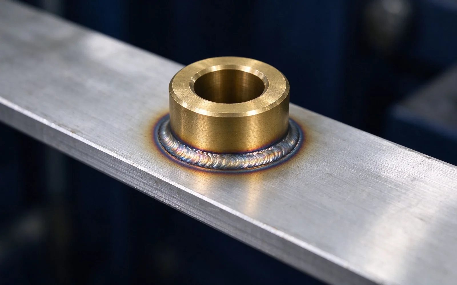 Saldatura e Giunzione delle Barre: Ultrasuoni, Laser, Resistenza e Connessioni Imbullonate a Confronto