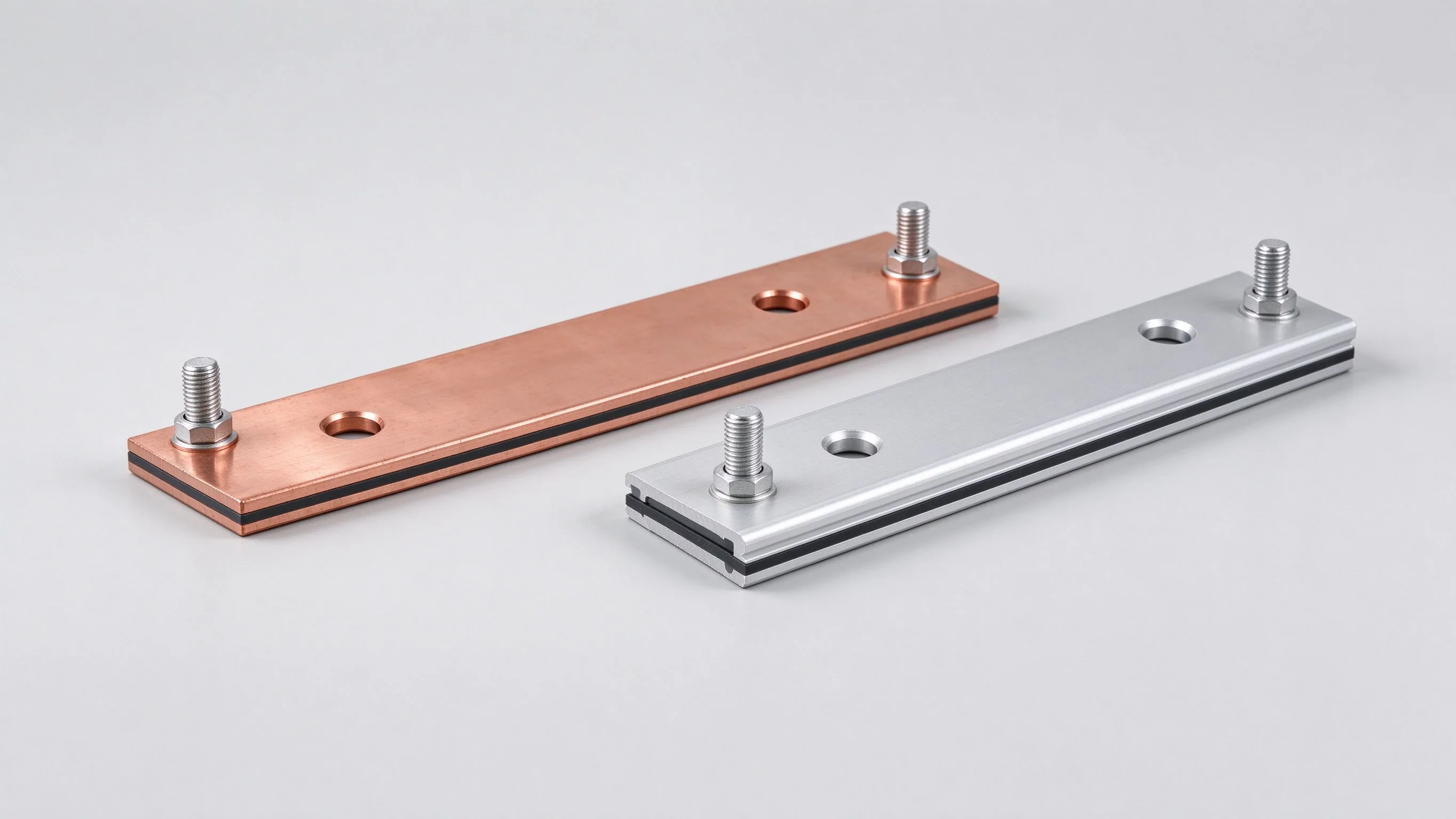 Copper-to-aluminium bimetallic busbar transition used in weight-optimised flexible systems