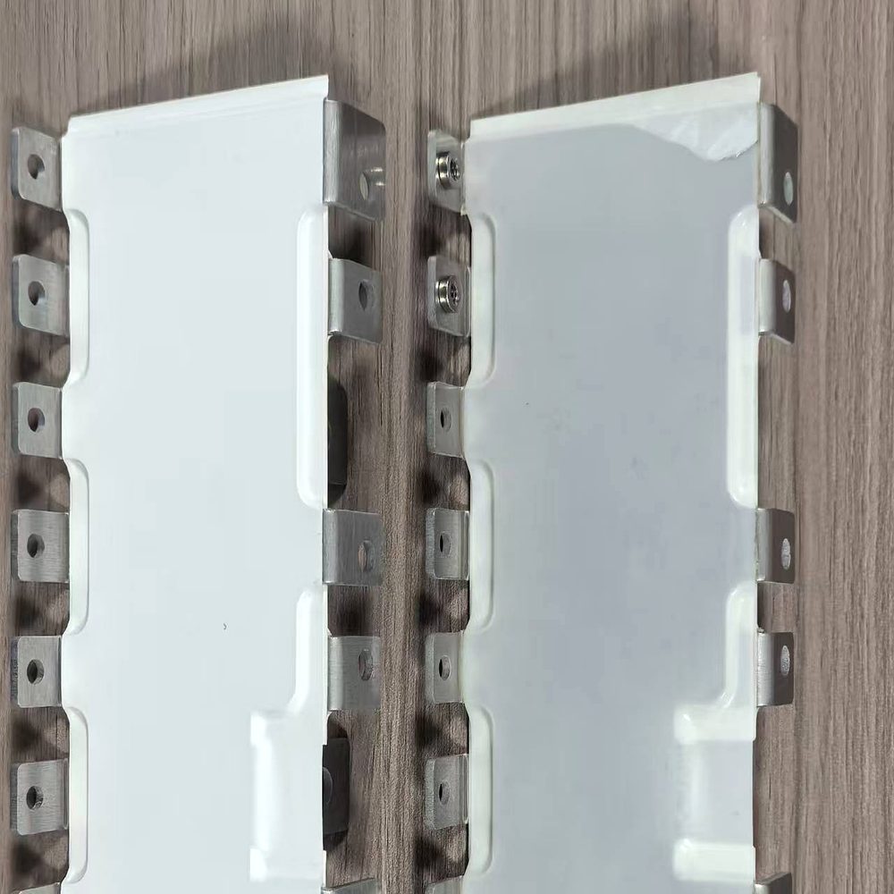 Laminated busbar set for IGBT power modules with multiple tab connections